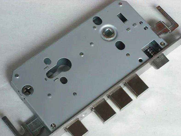 乌马河24小时上门开锁公司